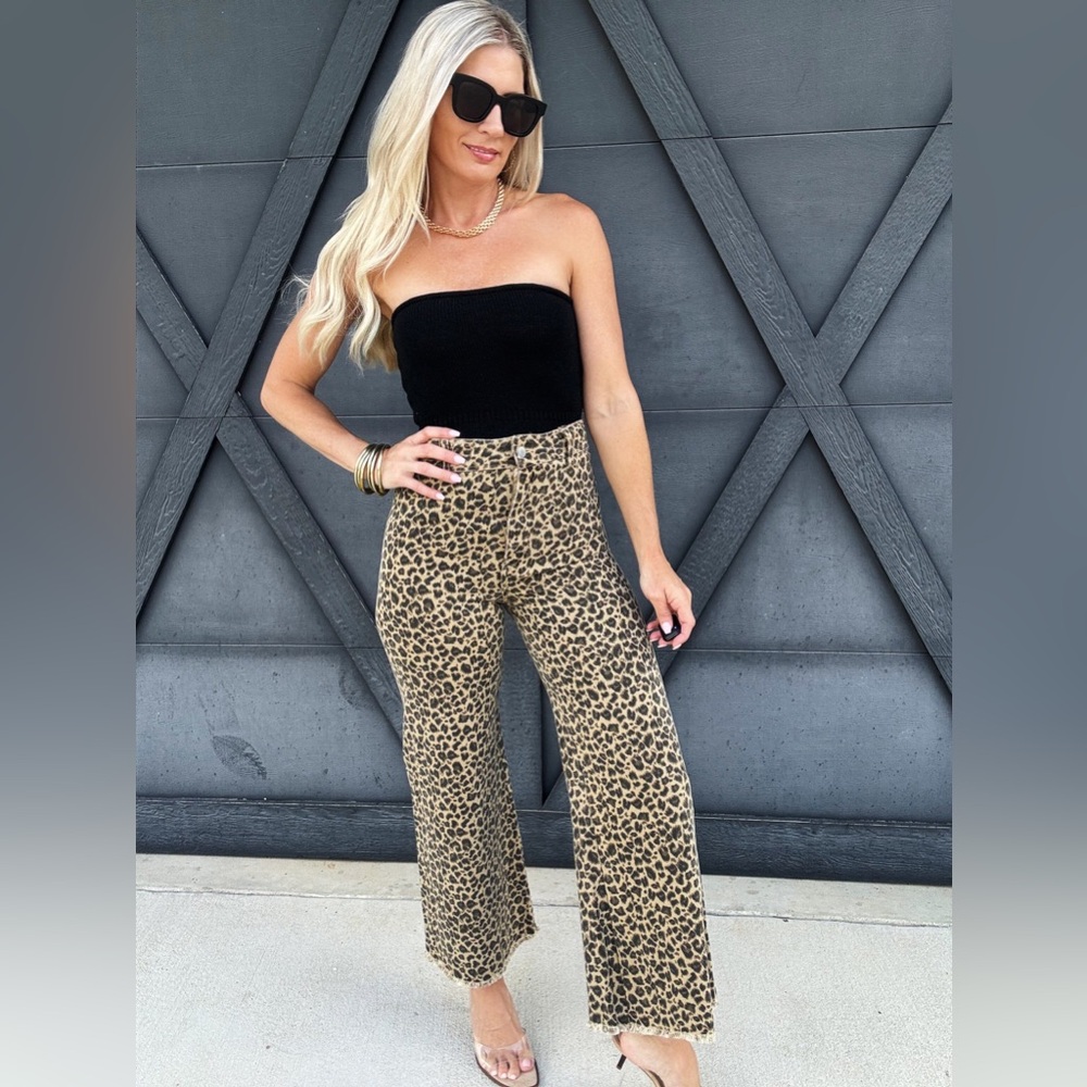 Leopard Print Mid Rise Flare Jeans - Picture 7 of 10